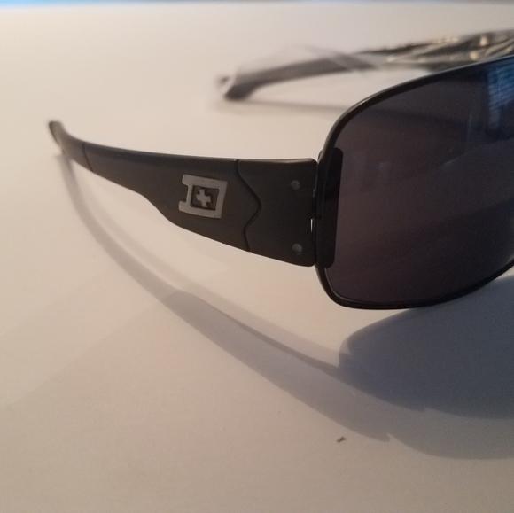 sunglasses - Picture 8 of 8